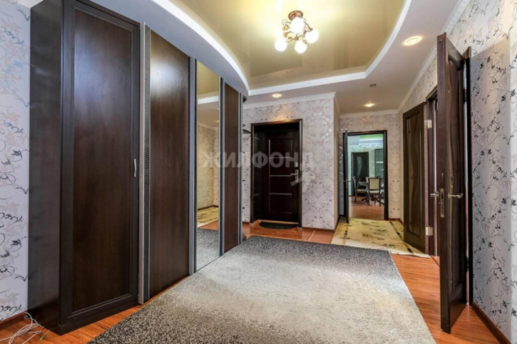 3-комн квартира Стартовая, 4