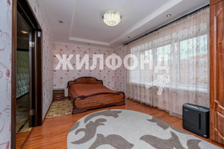 3-комн квартира Стартовая, 4