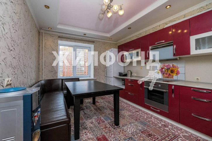 3-комн квартира Стартовая, 4