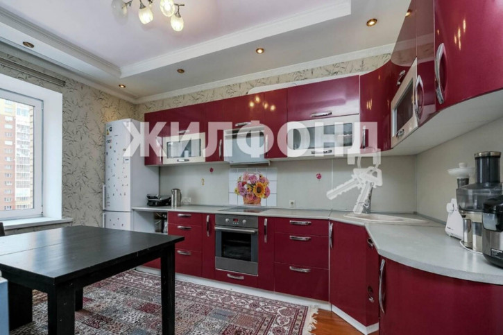 3-комн квартира Стартовая, 4