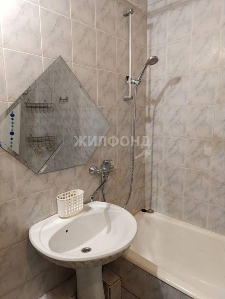 3-комн квартира Героев Труда, 33 А
