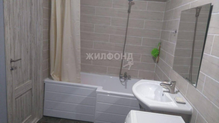 2-комн квартира Лескова, 27