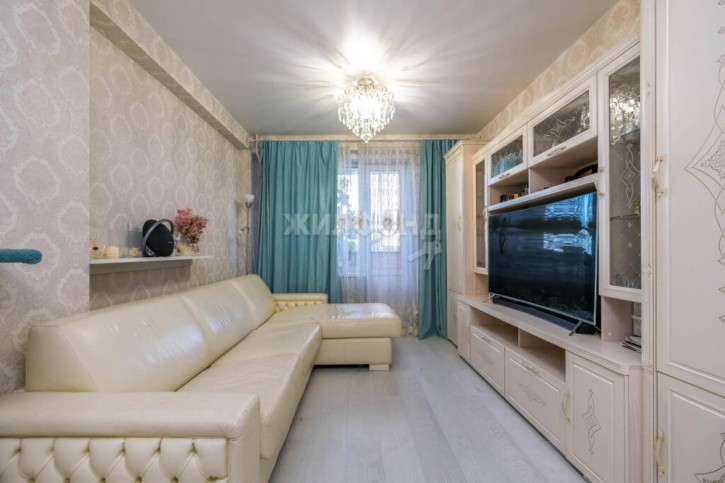 4-комн квартира микрорайон Горский, 10