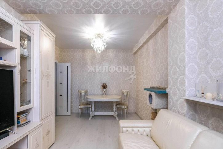 4-комн квартира микрорайон Горский, 10