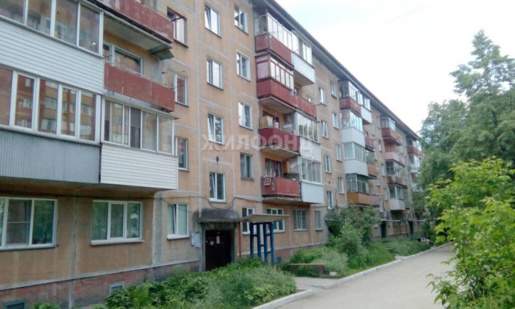 3-комн квартира Степная, 41