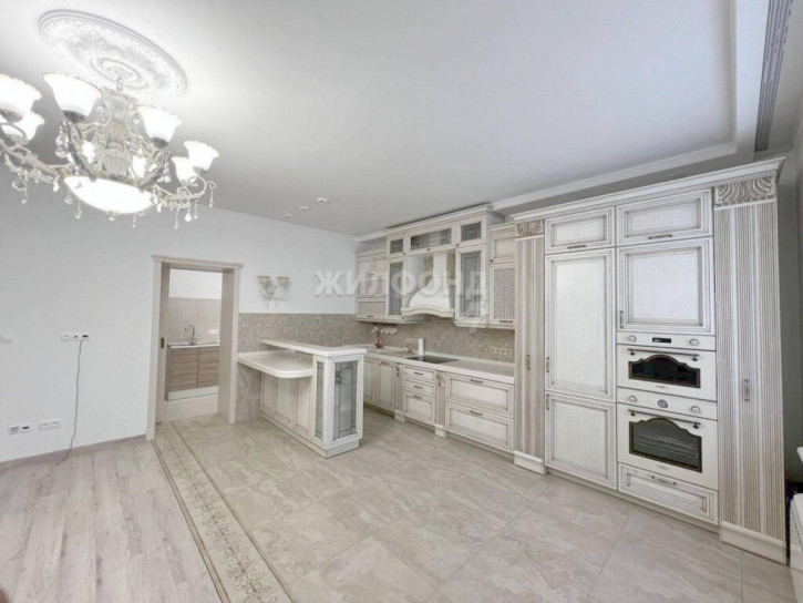 3-комн квартира Кирова, 27