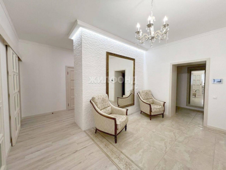 3-комн квартира Кирова, 27