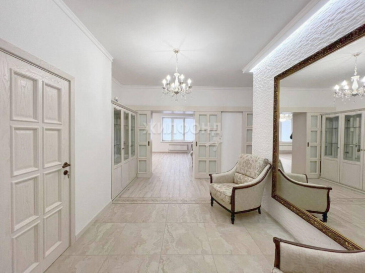 3-комн квартира Кирова, 27