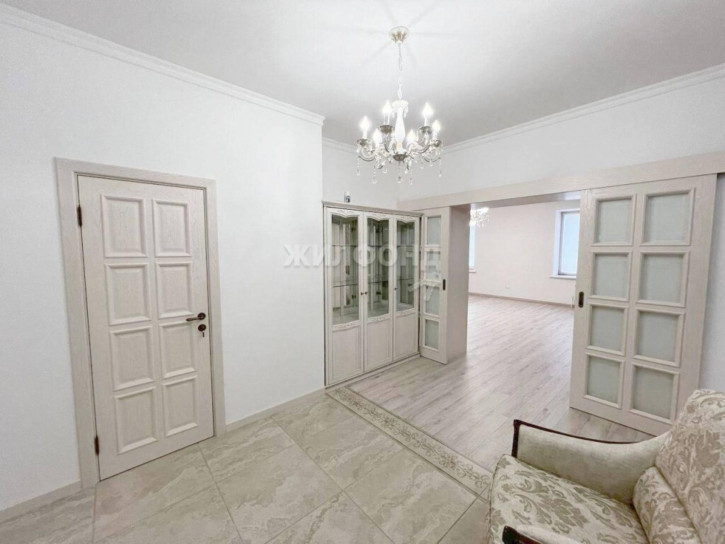3-комн квартира Кирова, 27