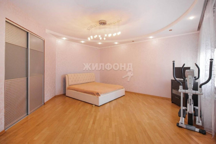 4-комн квартира 2-й микрорайон, 224