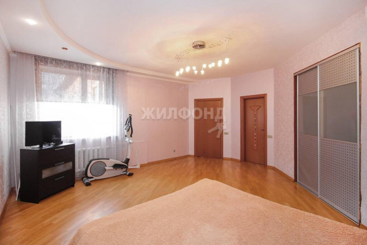 4-комн квартира 2-й микрорайон, 224