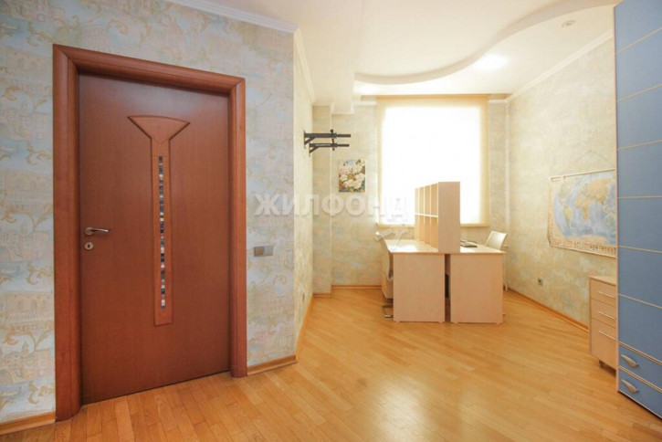 4-комн квартира 2-й микрорайон, 224