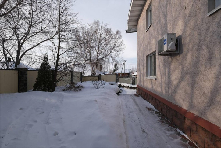 Коттедж/дом Красных Партизан