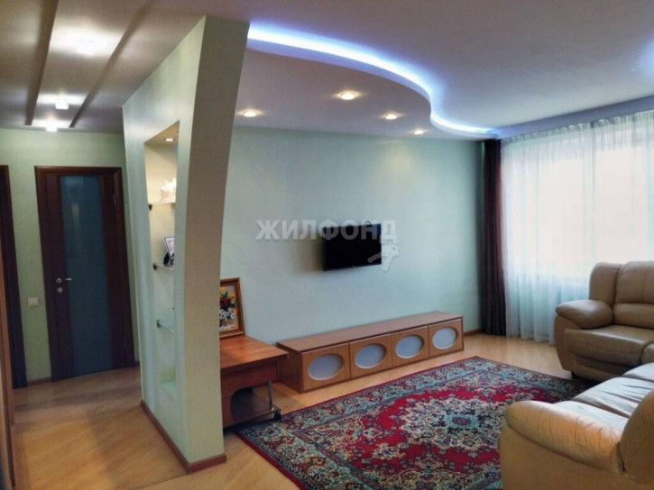 3-комн квартира Забалуева, 60