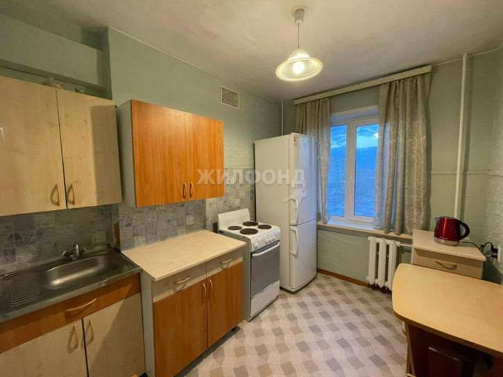 3-комн квартира Русская, 9