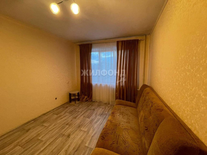 3-комн квартира Русская, 9