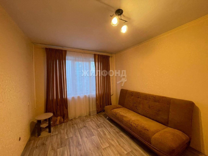 3-комн квартира Русская, 9