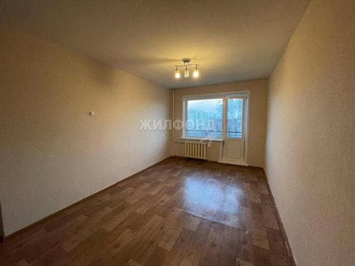 3-комн квартира Русская, 9