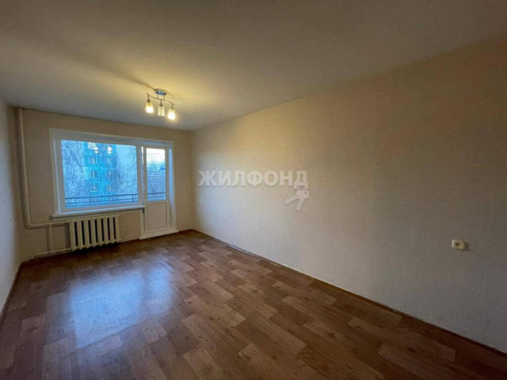 3-комн квартира Русская, 9