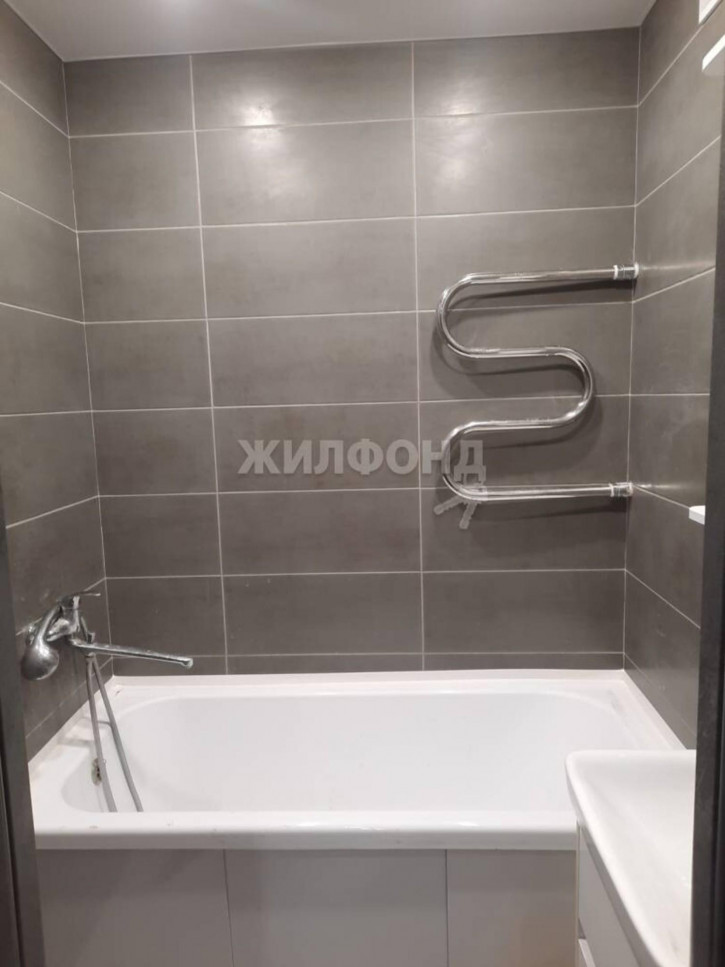 3-комн квартира Толбухина, 41