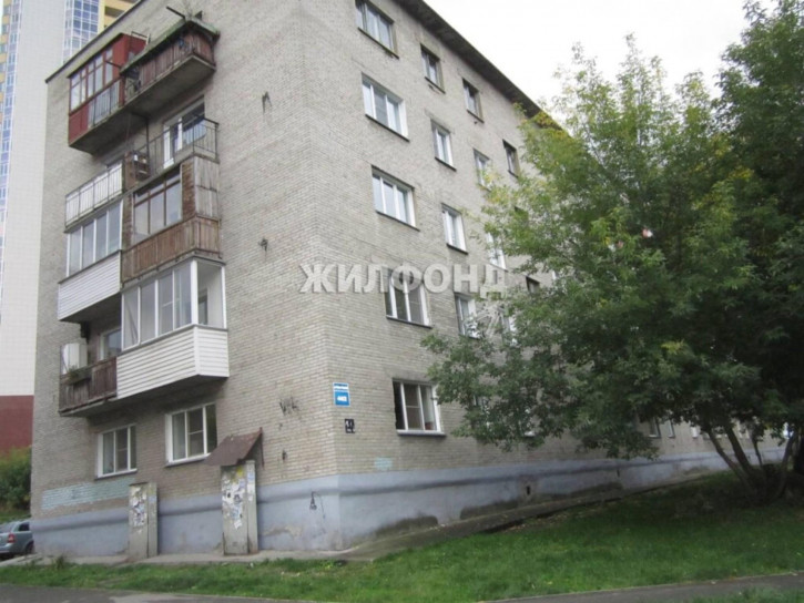 3-комн квартира Сибиряков-Гвардейцев, 44/2