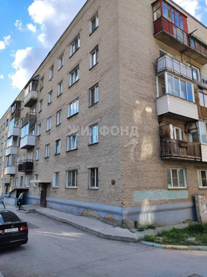 3-комн квартира Сибиряков-Гвардейцев, 44/2