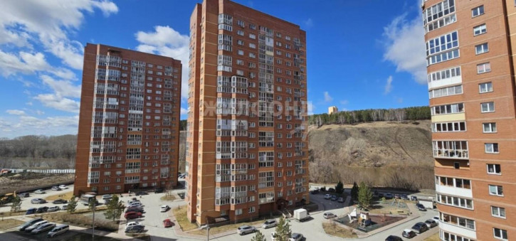 3-комн квартира Заречная, 4