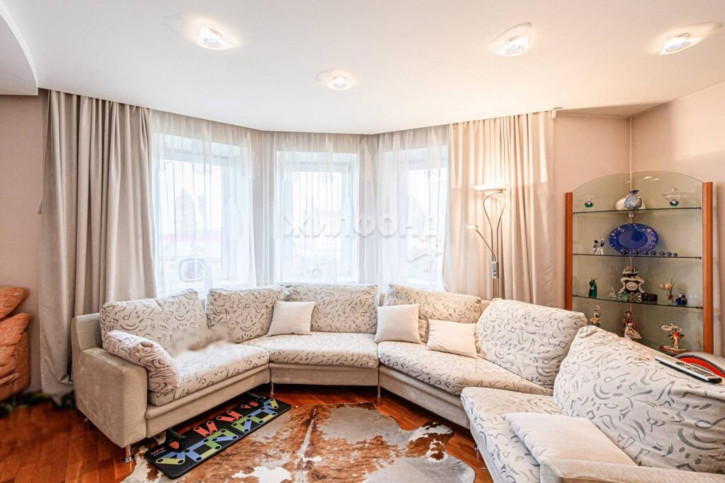 4-комн квартира Каменская, 58