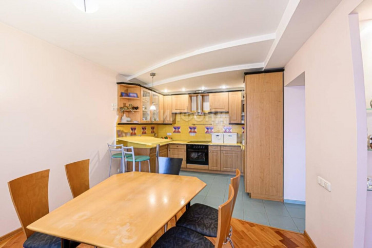 4-комн квартира Каменская, 58