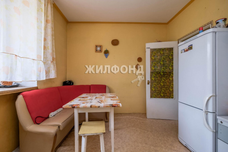 4-комн квартира 3-й квартал, 217