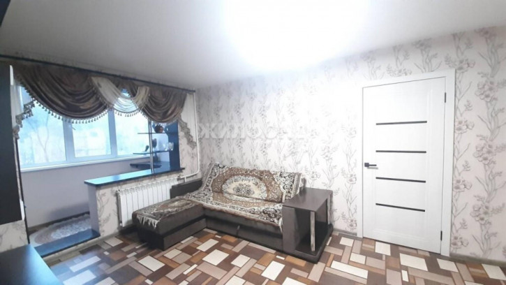 4-комн квартира Выборная, 106