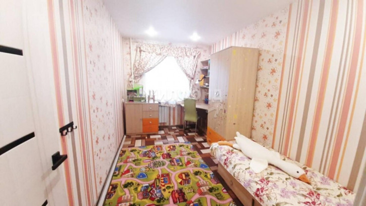 4-комн квартира Выборная, 106