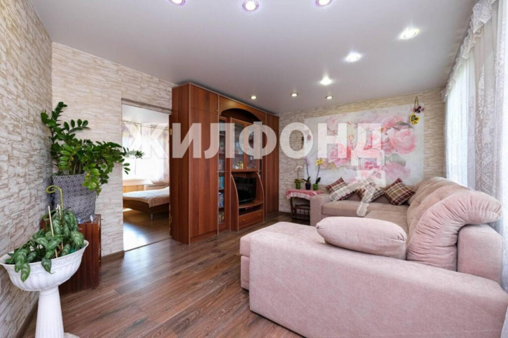 6-комн квартира Адриена Лежена, 9