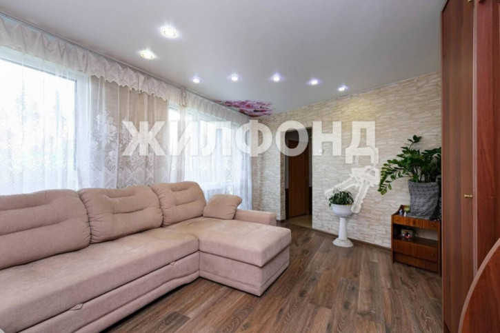 6-комн квартира Адриена Лежена, 9