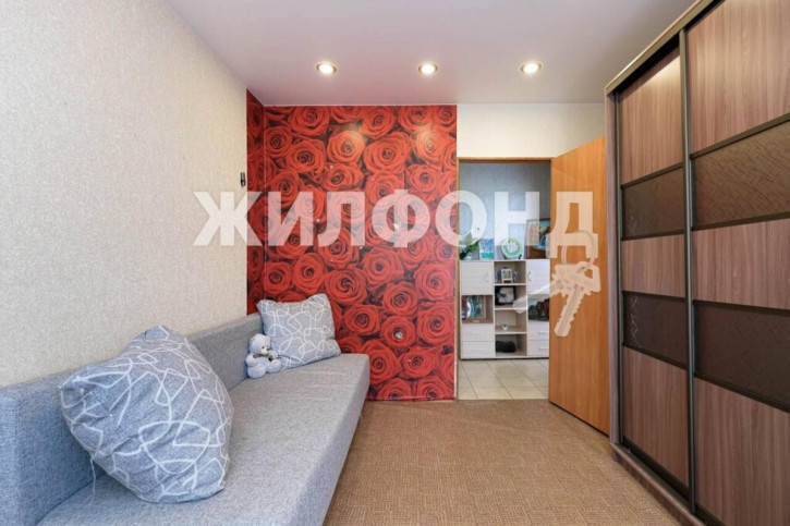 6-комн квартира Адриена Лежена, 9