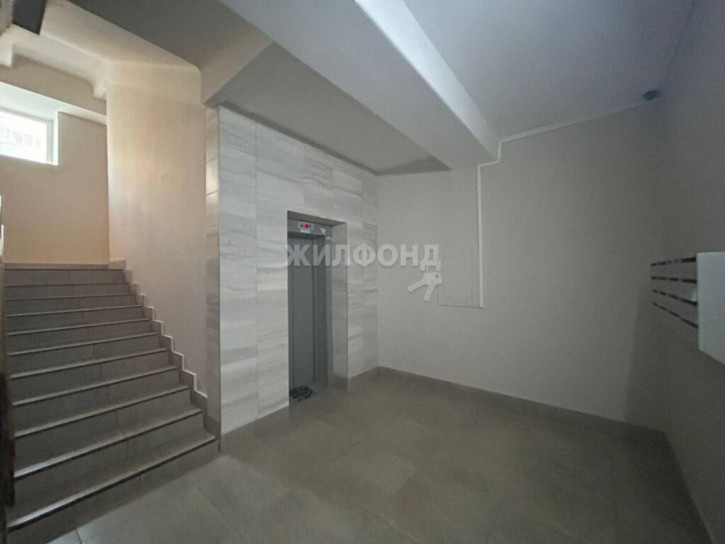 4-комн квартира Толстого, 3/1