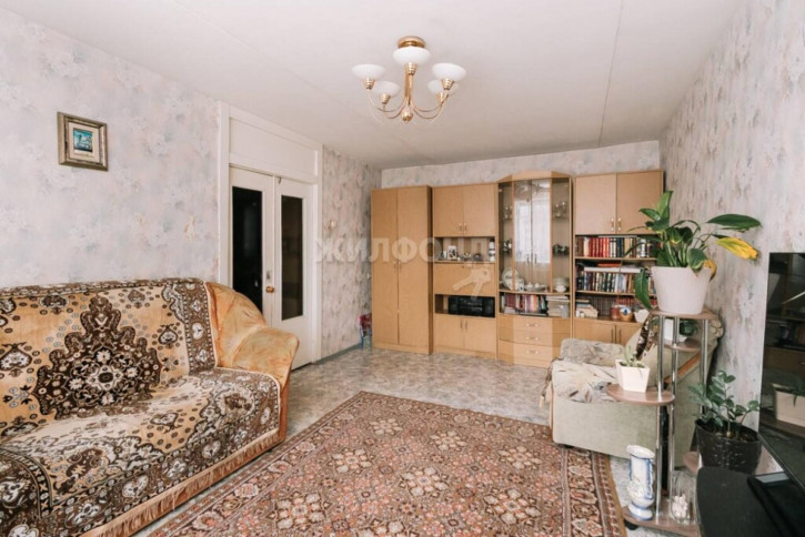 3-комн квартира Сибиряков-Гвардейцев, 68