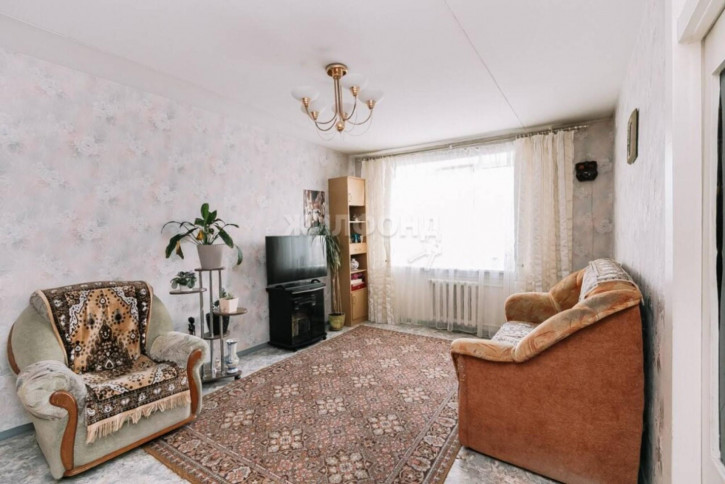 3-комн квартира Сибиряков-Гвардейцев, 68