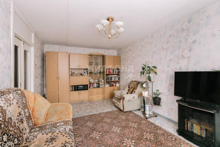 3-комн квартира Сибиряков-Гвардейцев, 68