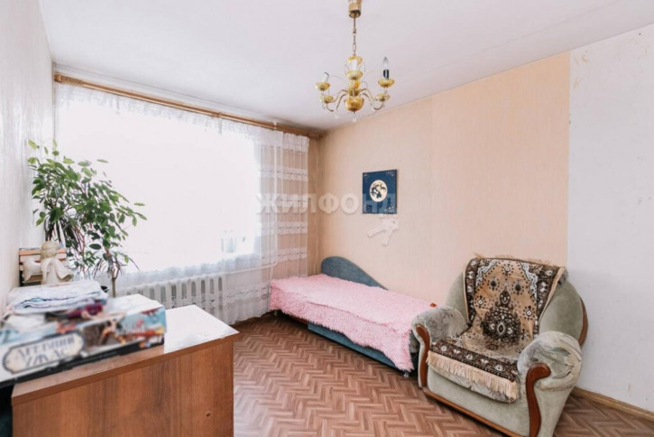 3-комн квартира Сибиряков-Гвардейцев, 68