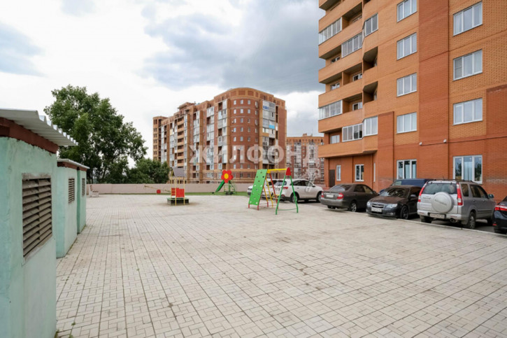 Офис 3-й квартал, 12