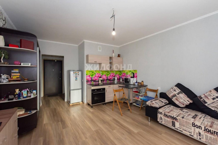 1-комн квартира Лейтенанта Амосова, 74