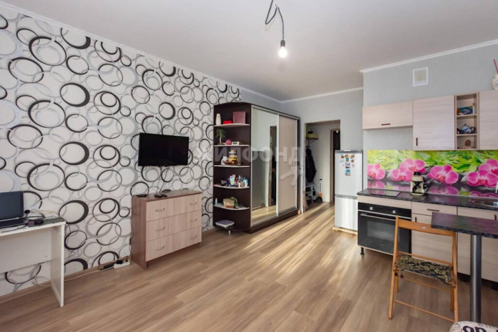 1-комн квартира Лейтенанта Амосова, 74