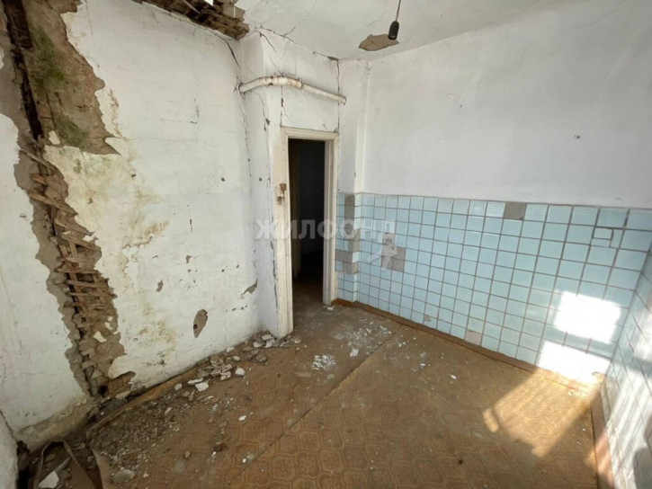 3-комн квартира Целинстрой, 9