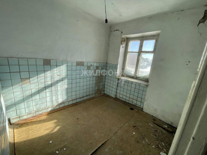 3-комн квартира Целинстрой, 9