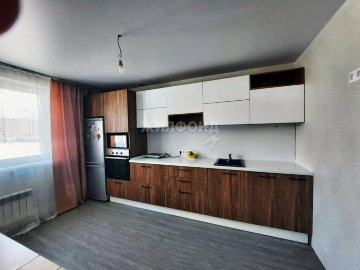 2-комн квартира Сибиряков-Гвардейцев, 62/3