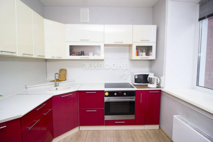 2-комн квартира Алтайская, 12/1