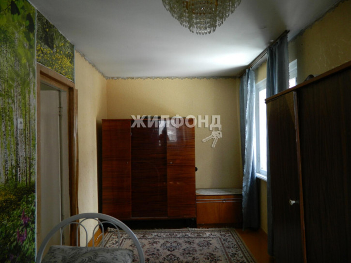 4-комн квартира Зорге, 129