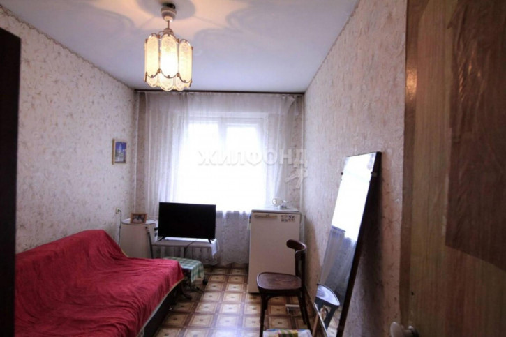 4-комн квартира Зорге, 129