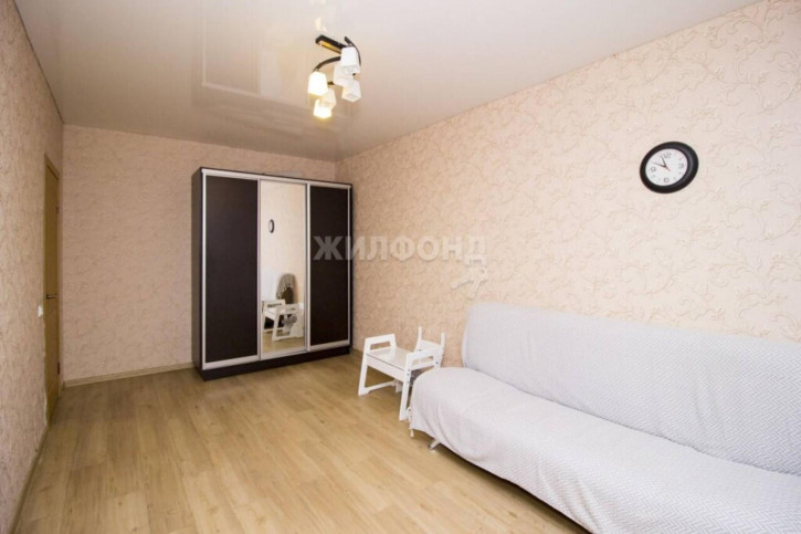 2-комн квартира Алтайская, 12/1